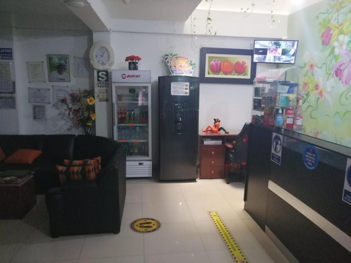 Hospedaje Renzo 塔拉波托 外观 照片